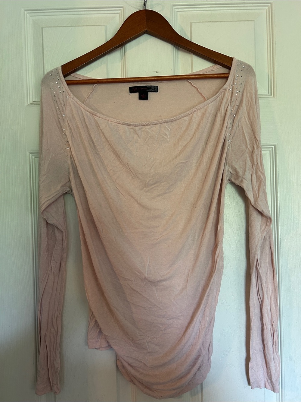 Women’s Scoop Neck Long Sleeve Top with Shoulder Stud Detail - Light Pink